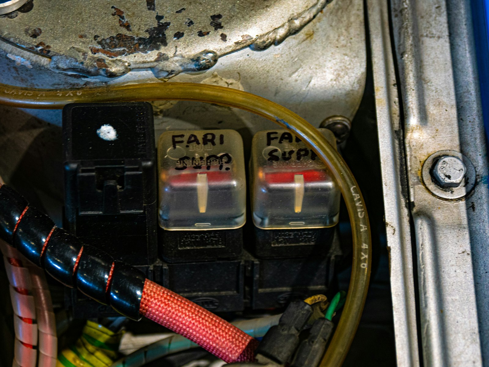 Labeled, serviceable wiring